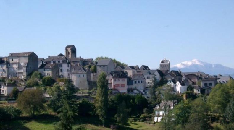 Le Saint Pierre Quartier Historique D'Oloron Sainte Marie Apartment ภายนอก รูปภาพ